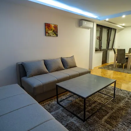 Riverside * 塞拉耶佛